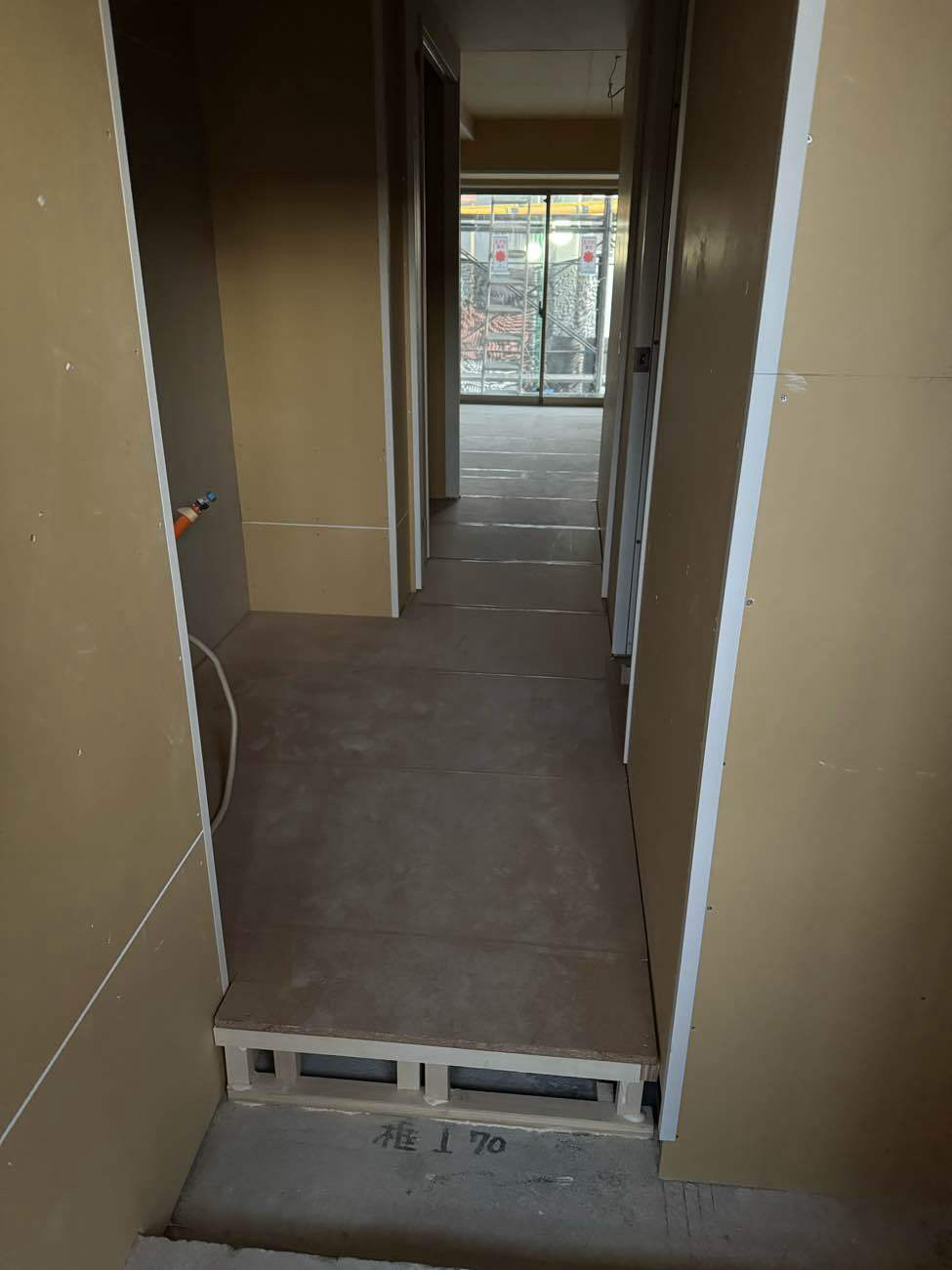 新築マンション 置床工事 乾式二重床(川崎市川崎区)