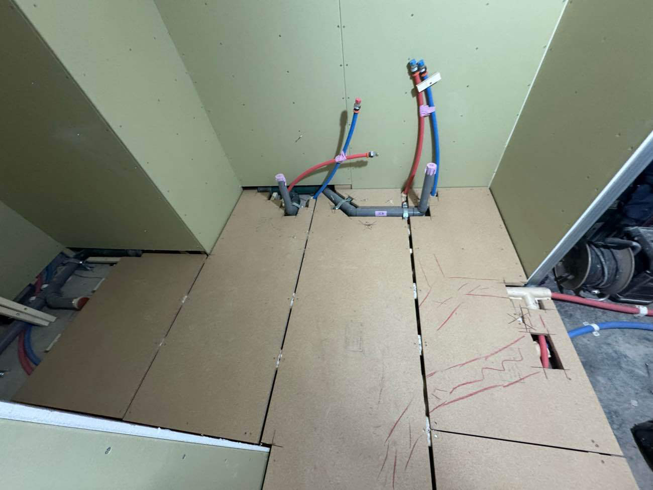 マンション 置床工事 乾式二重床(東京都千代田区)