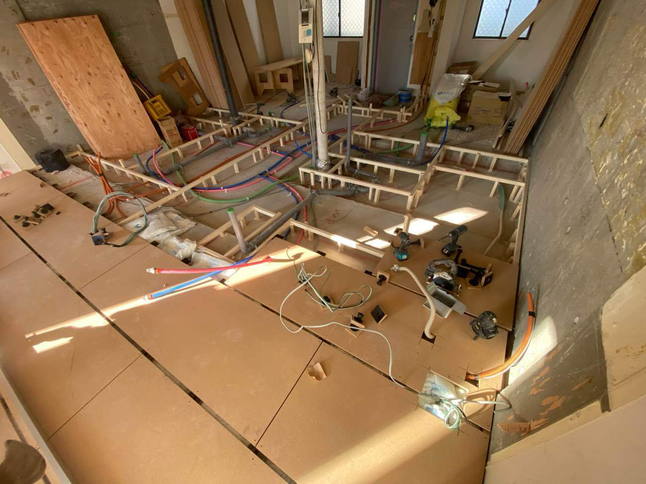 マンション 1日置床工事 乾式二重床(東京都港区)