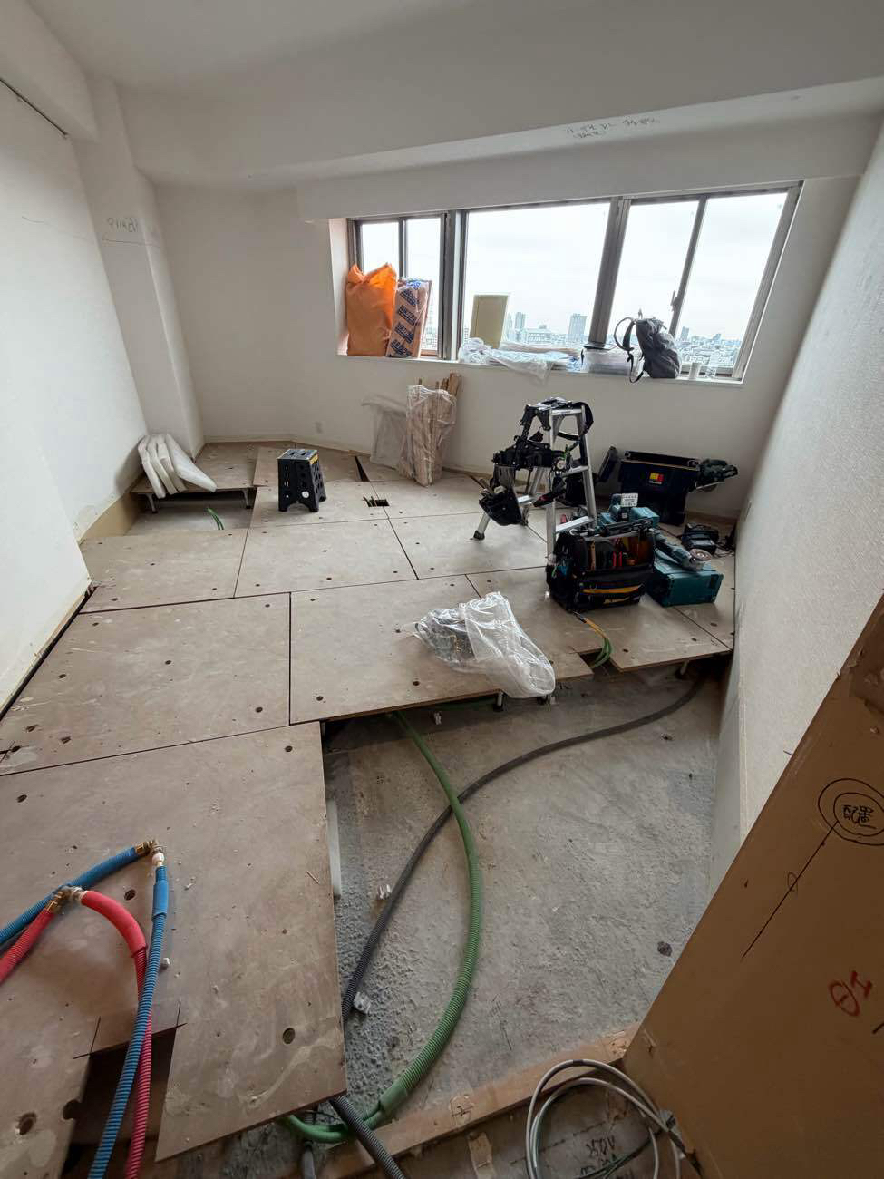 マンション 1日置床工事 乾式二重床(東京都台東区)