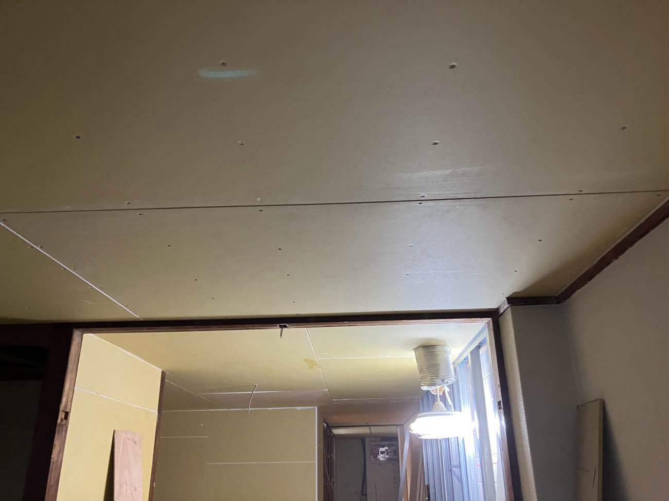 マンション 壁・天井・軽天・PB・置床 一括請負工事（東京都日野市）