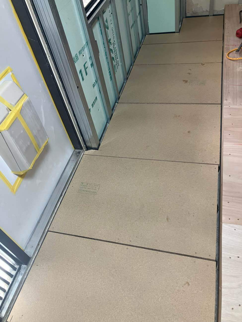 マンション　１日置床工事　乾式二重床（東京都品川区）