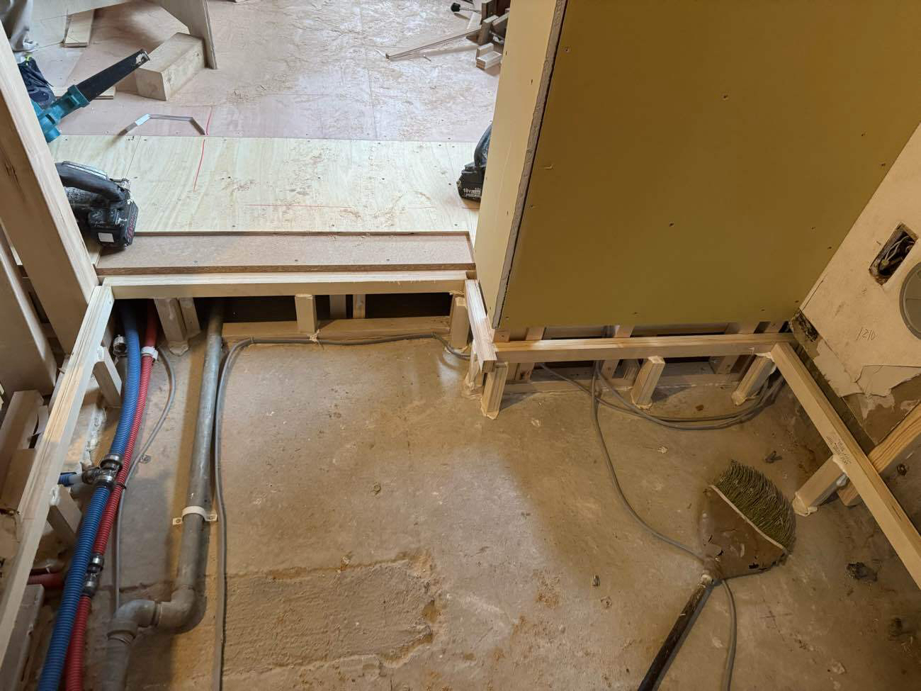 マンション　置床工事　乾式二重床（横浜市青葉区）