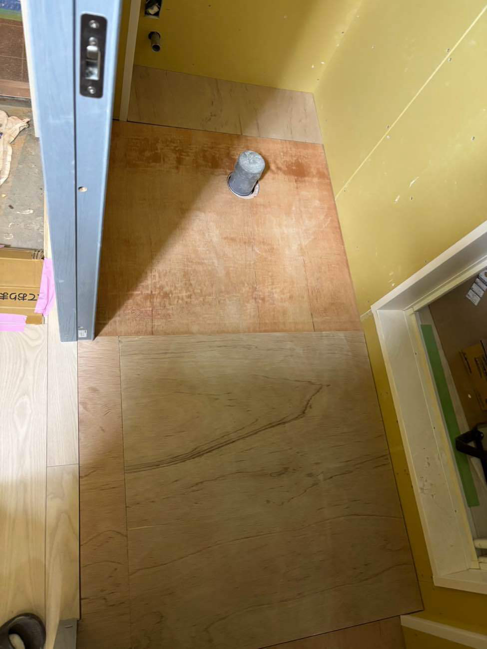 マンション　１日置床工事　乾式二重床（東京都渋谷区）