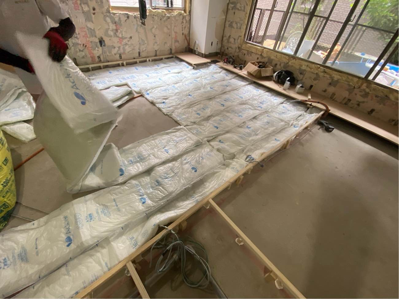 マンション　置床工事　乾式二重床（東京都千代田区）