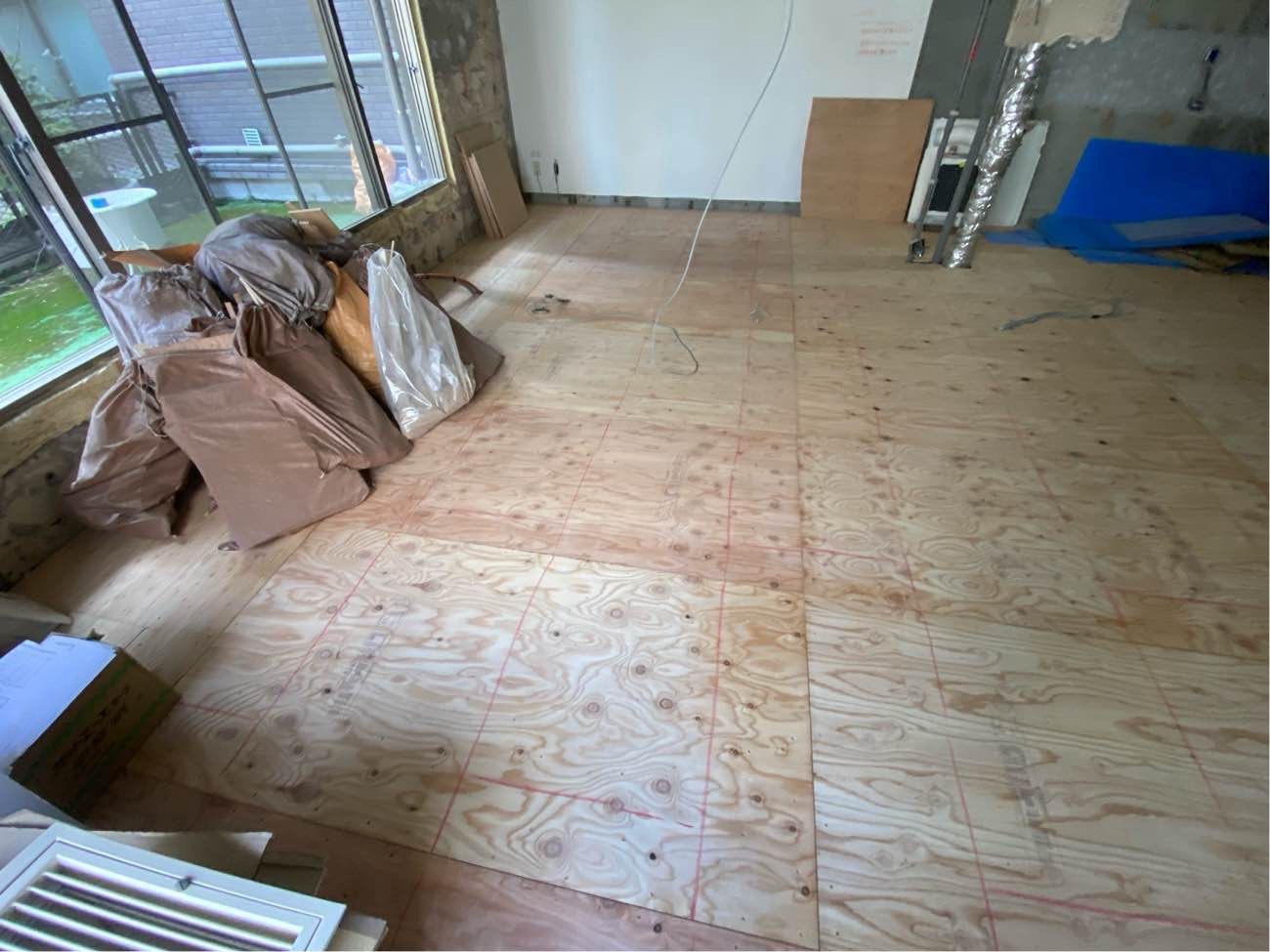 マンション　置床工事　乾式二重床（東京都千代田区）