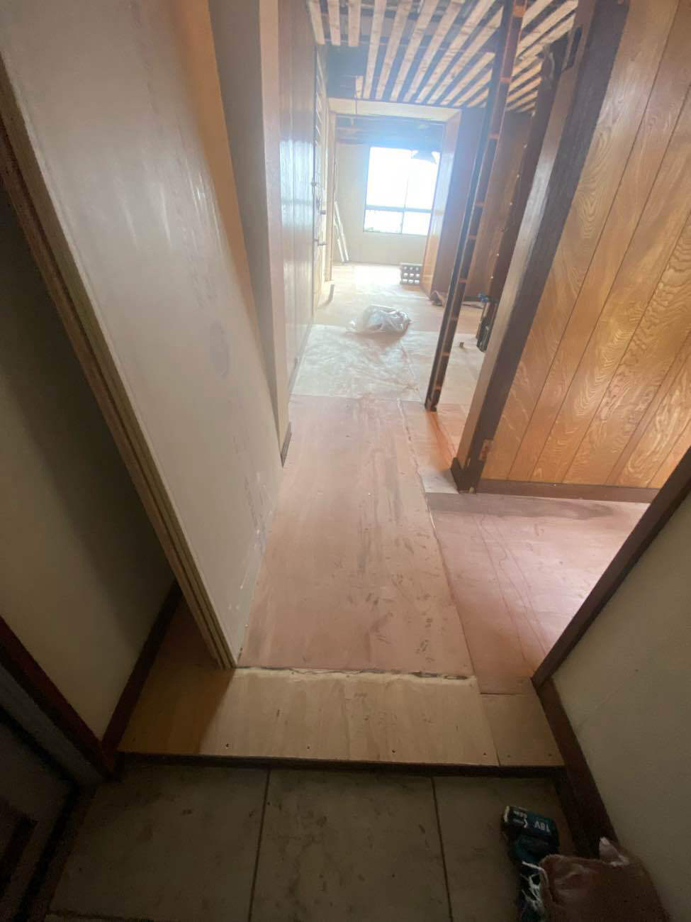 マンション 壁・天井・軽天・PB・置床 一括請負工事（東京都日野市）