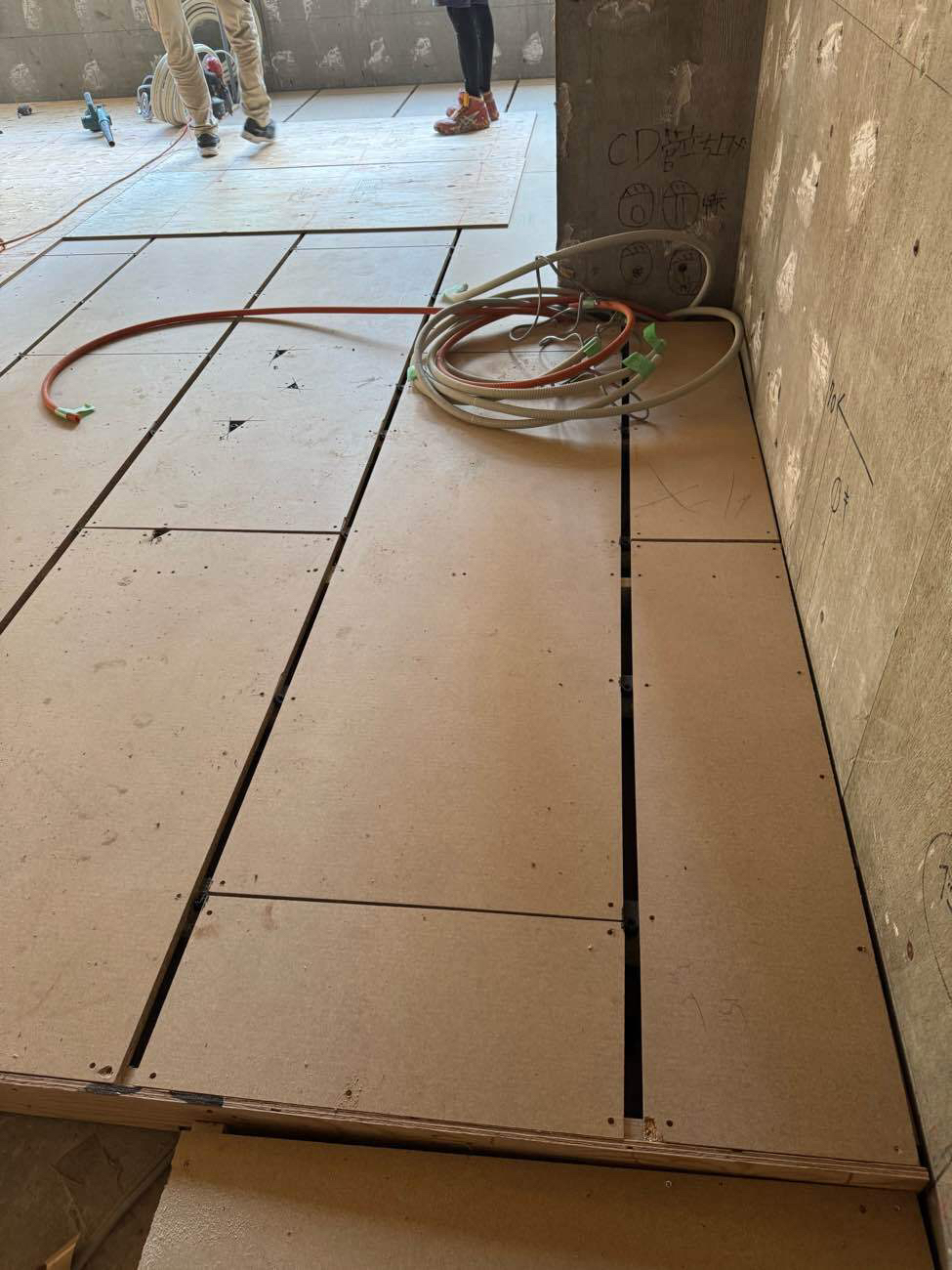 マンション　置床工事　乾式二重床（東京都港区）