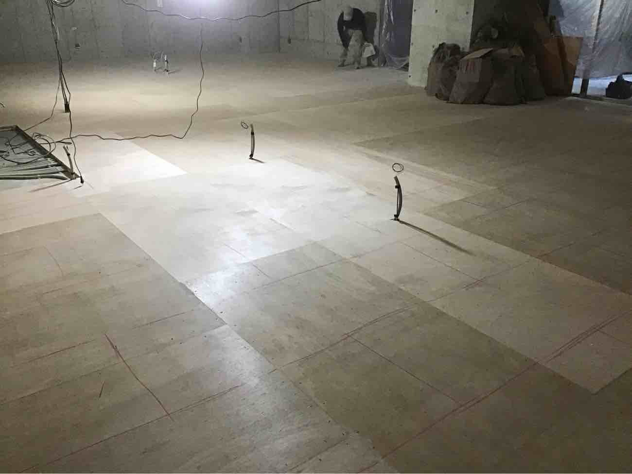 店舗　置床工事　乾式二重床（相模原市南区）