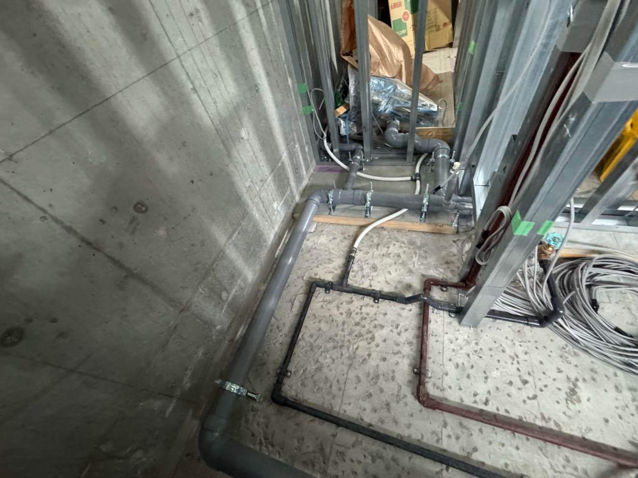 店舗　置床工事　乾式二重床（東京都世田谷区）