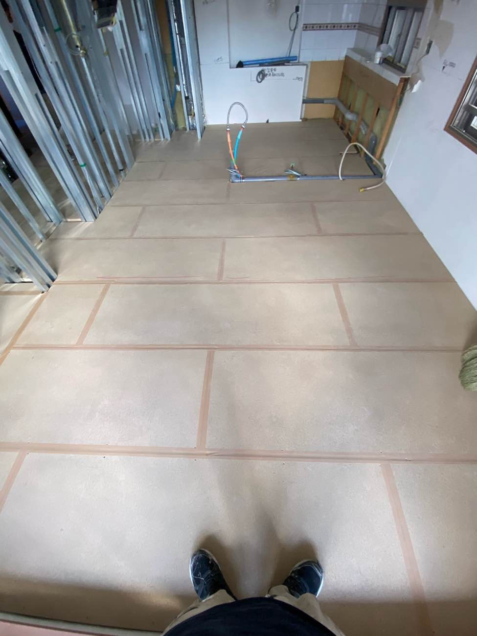 店舗　置床工事　乾式二重床（東京都渋谷区）