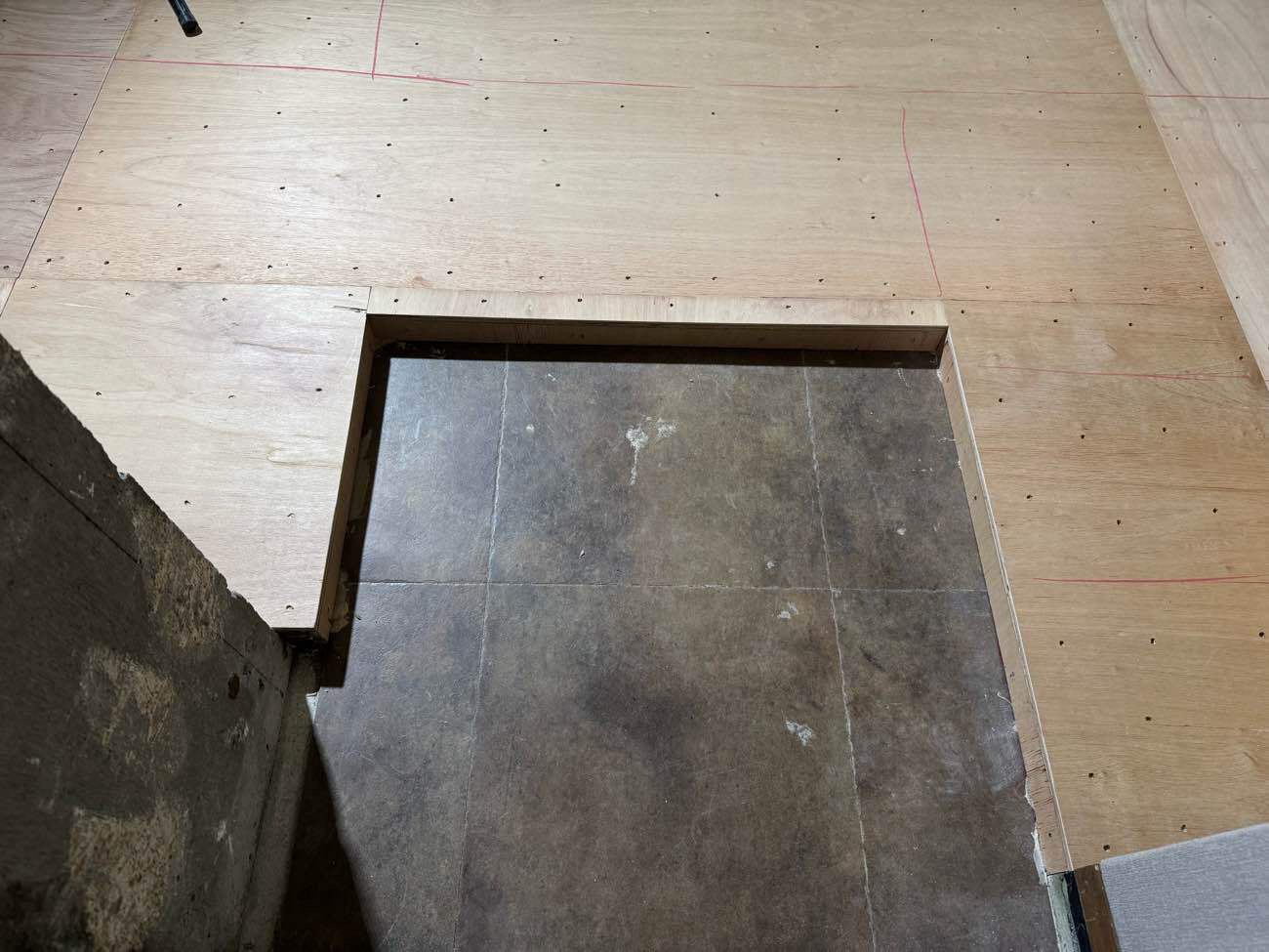 マンション　置床工事　乾式二重床（東京都中央区）