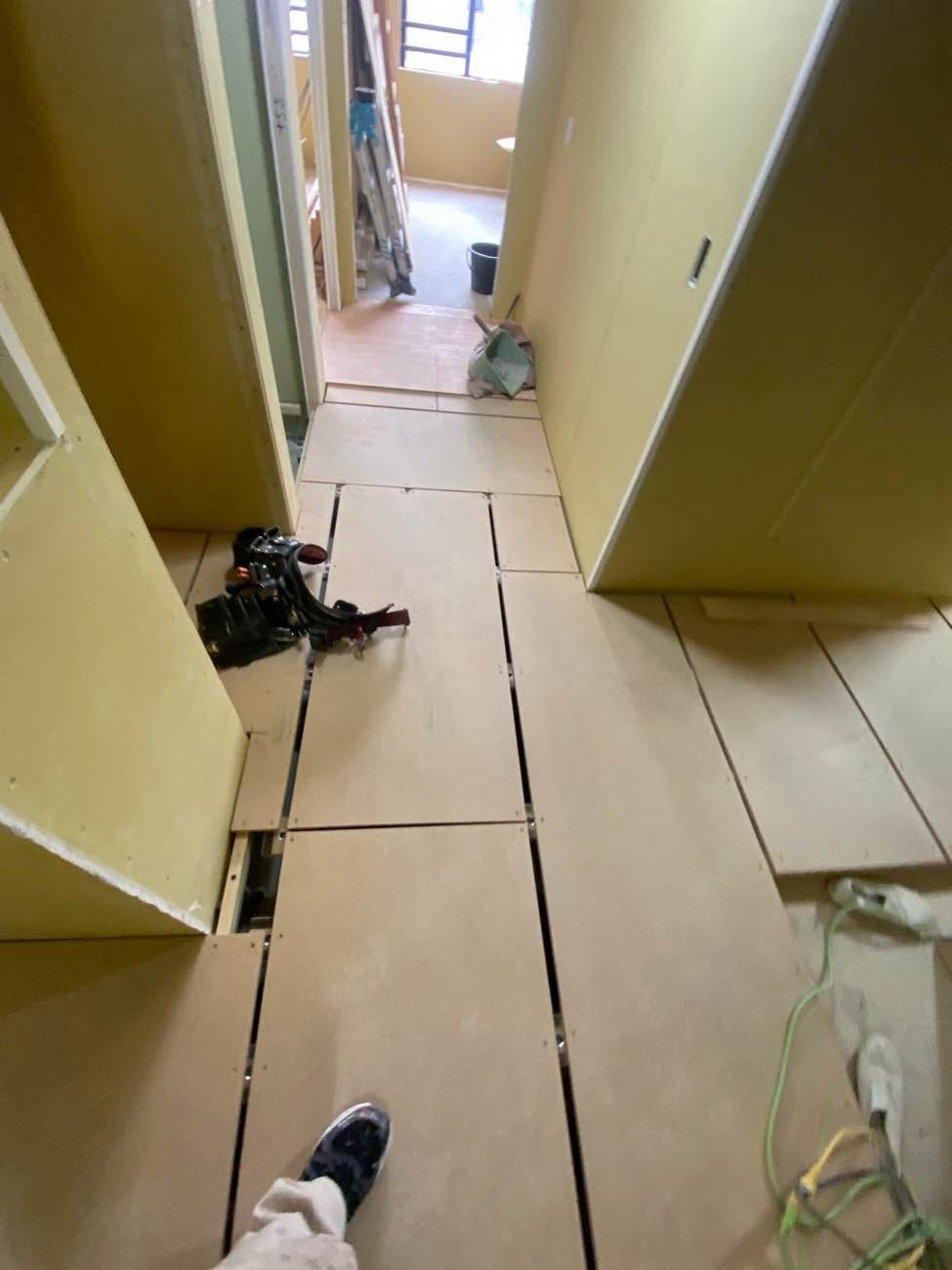 マンション　置床工事　乾式二重床（東京都渋谷区）