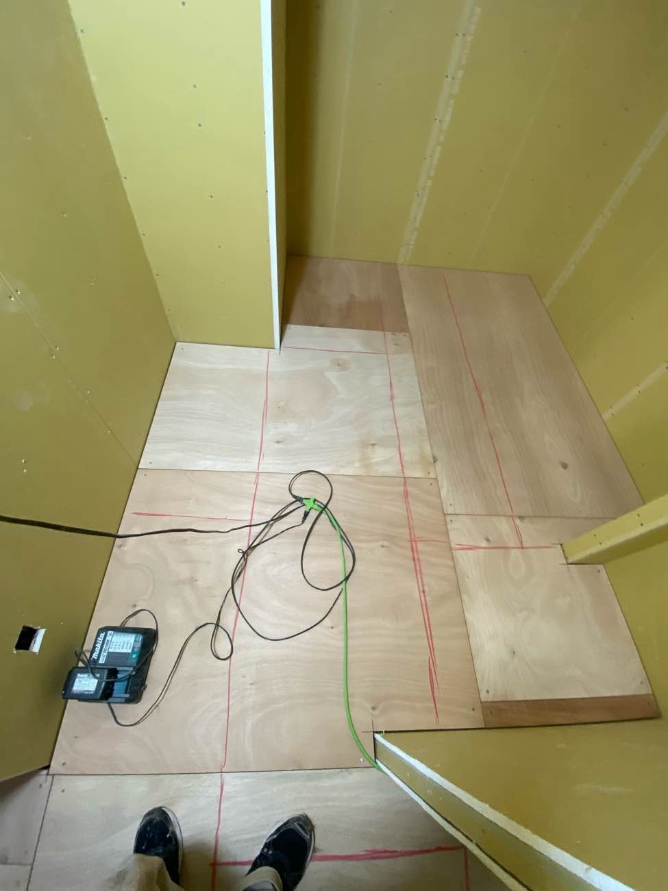 マンション　置床工事　乾式二重床（東京都渋谷区）