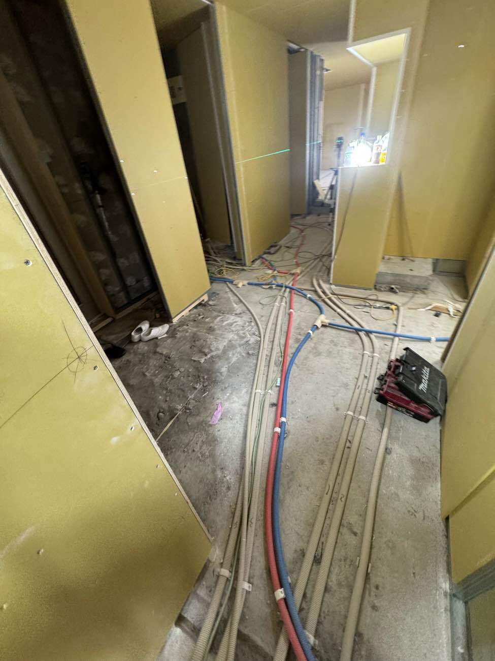 マンション　置床工事　乾式二重床（東京都渋谷区）