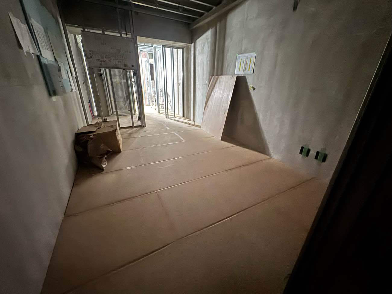 新築マンション　置床工事　乾式二重床（神奈川県平塚市）