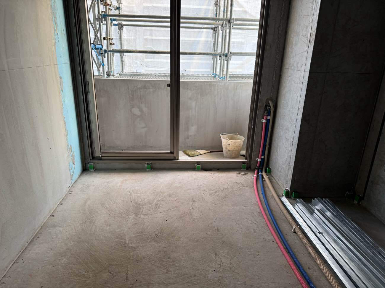 新築マンション　置床工事　乾式二重床（神奈川県平塚市）