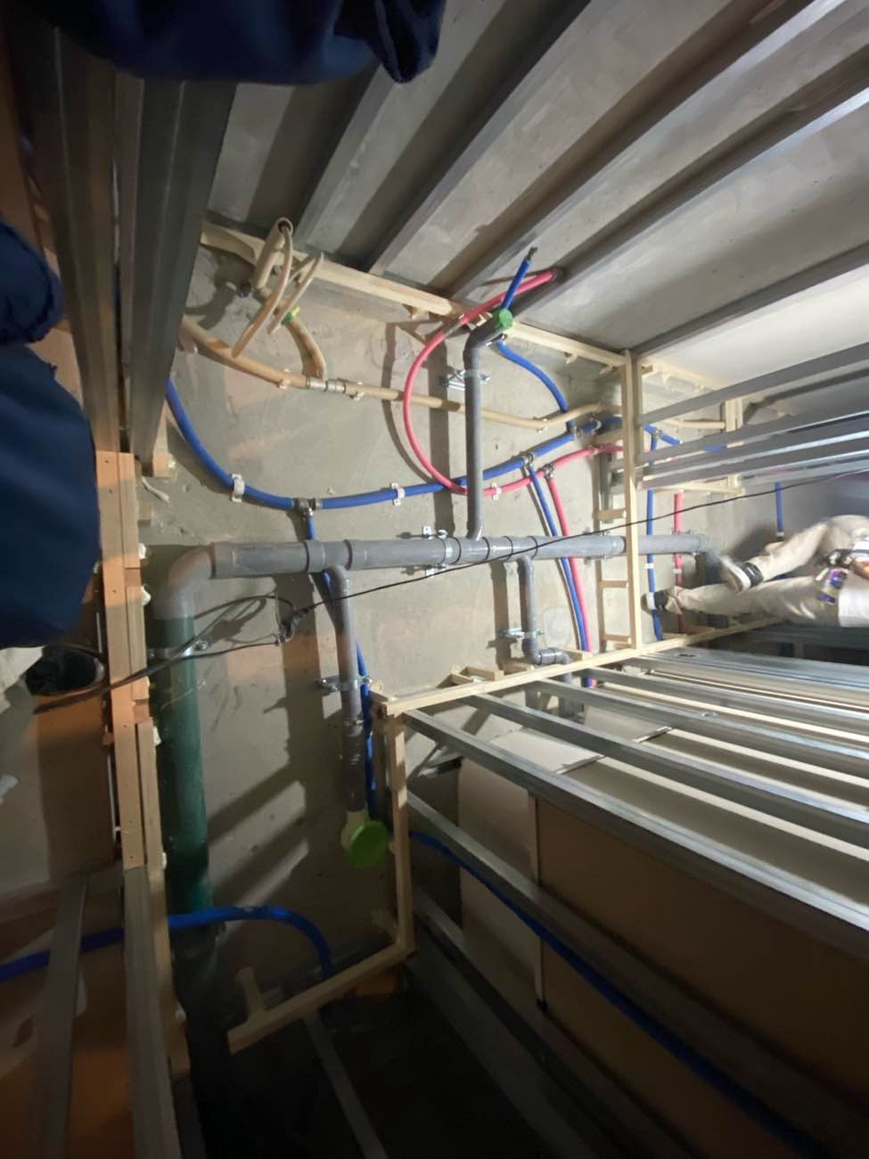 新築マンション　置床工事　乾式二重床（神奈川県平塚市）