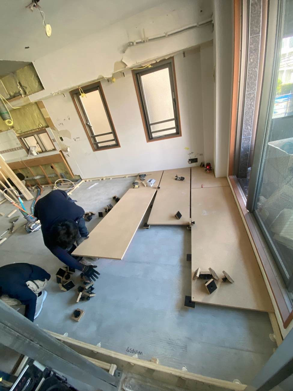 店舗　置床工事　乾式二重床（東京都渋谷区）