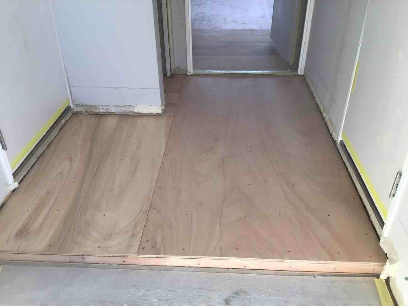 マンション　置床工事　乾式二重床（横浜市中区）