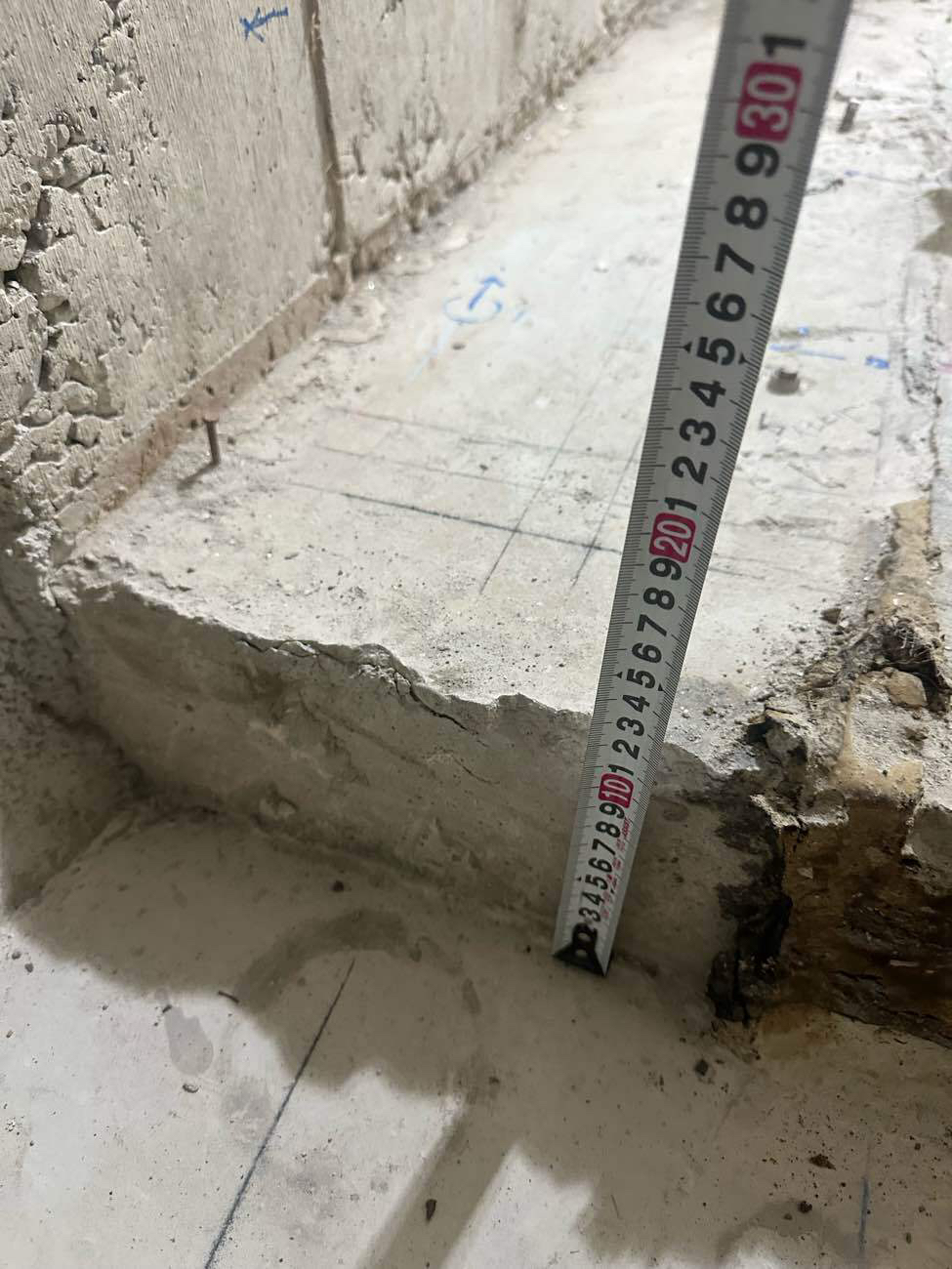 学校トイレ改修工事　乾式二重床　フクビフリーフロアＣＰ-Ｆ（東京都中野区）