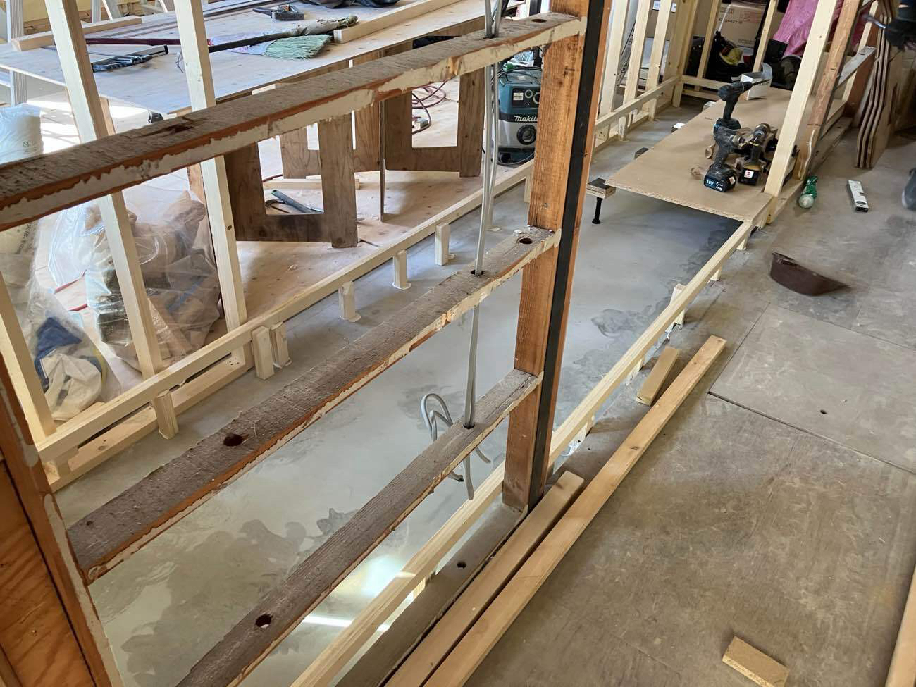 オフィス　置床工事　乾式二重床（横浜市西区）