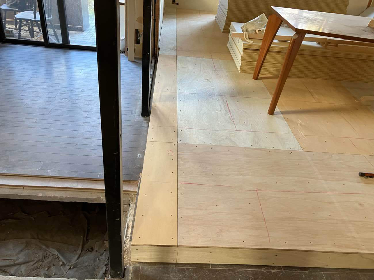 オフィス　置床工事　乾式二重床（横浜市西区）