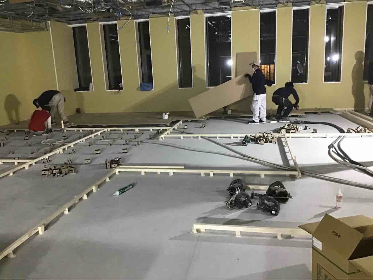 クリニック　置床工事　乾式二重床（東京都中央区）