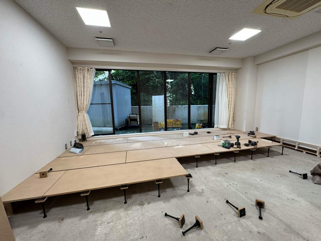 福祉施設　１日置床工事　乾式二重床（横浜市戸塚区）