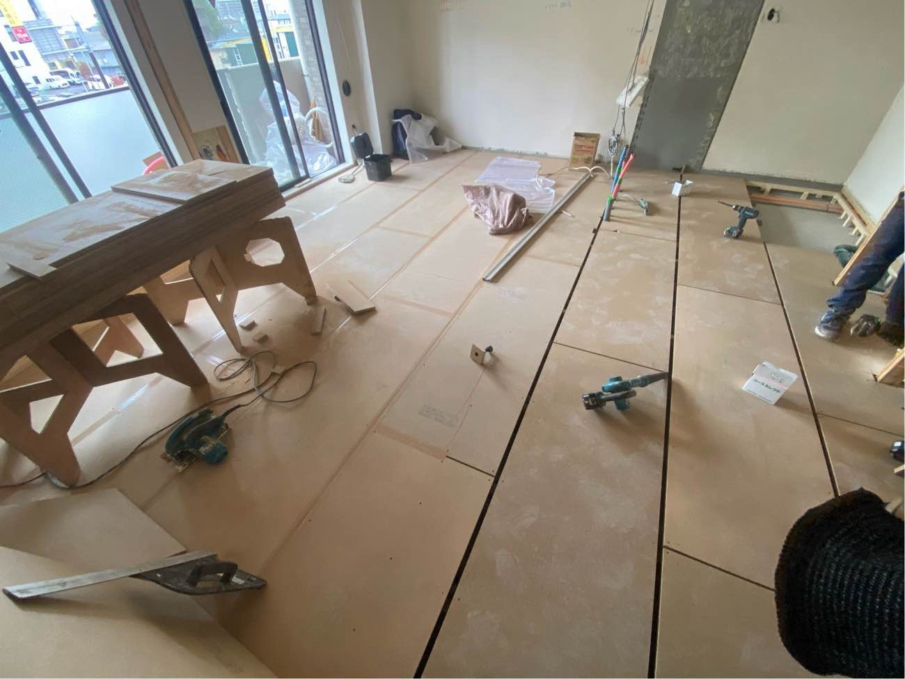 マンション　１日置床工事　乾式二重床（相模原市緑区）