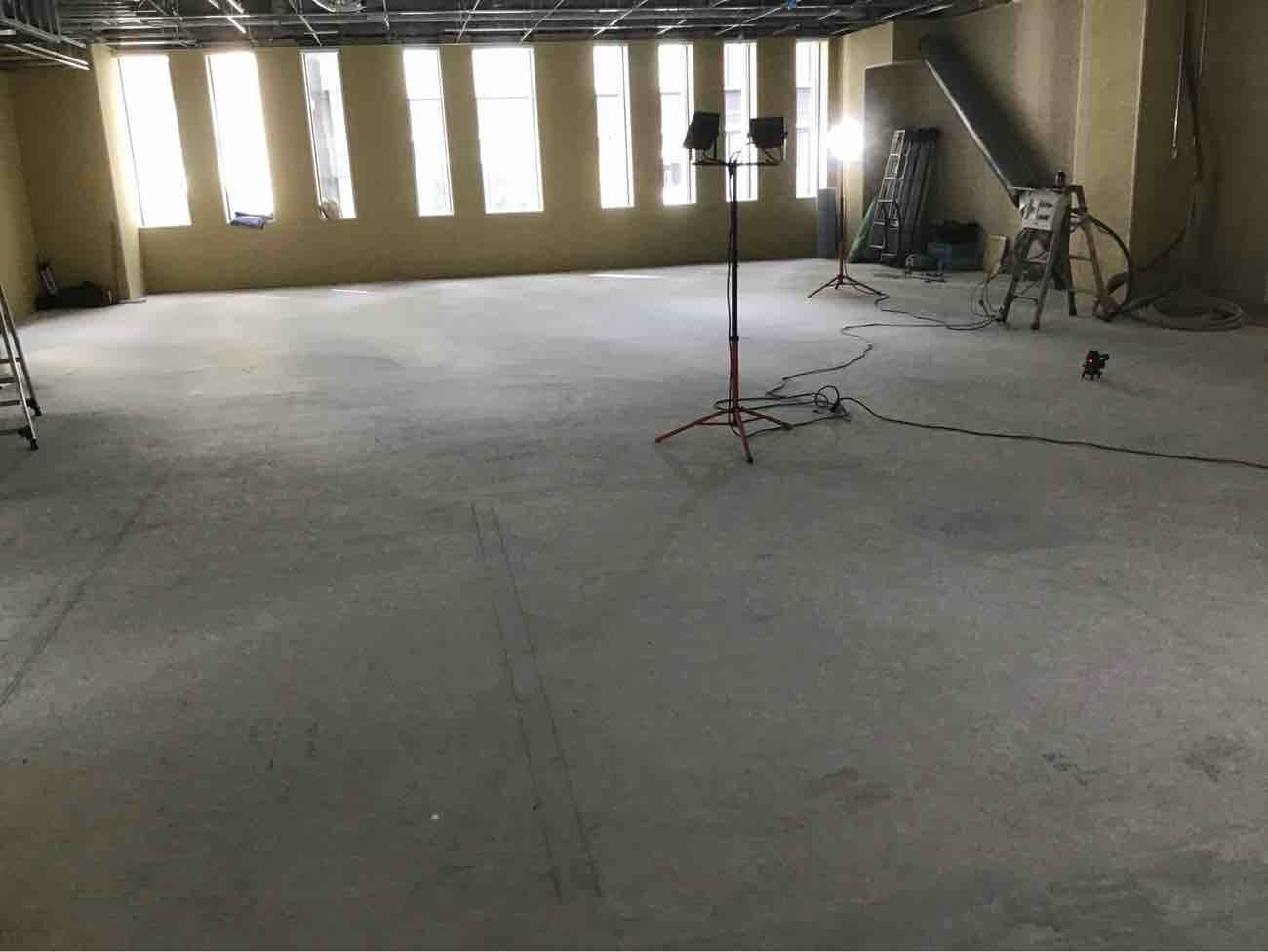 クリニック　置床工事　乾式二重床（東京都中央区）