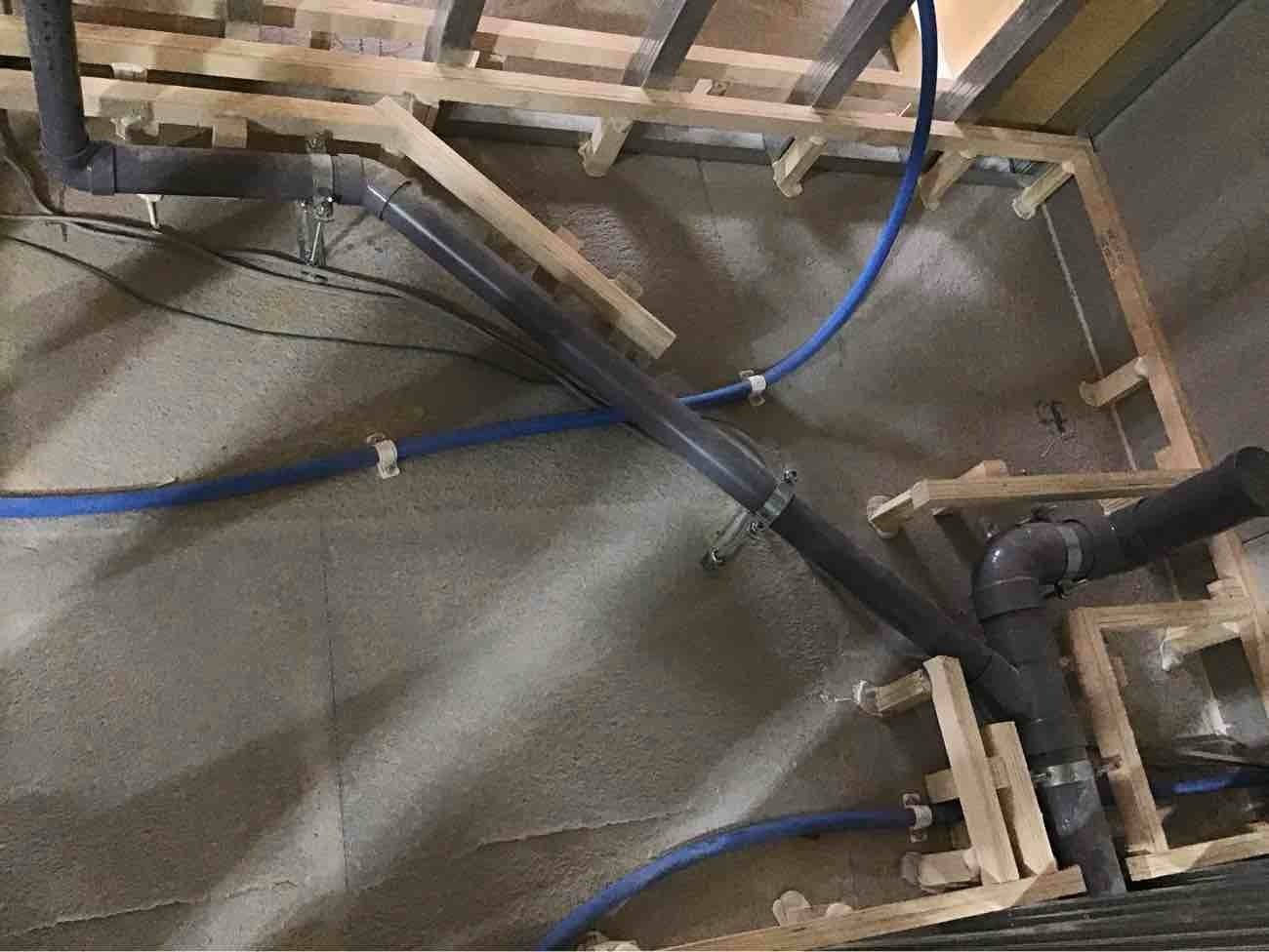 店舗　１日置床工事　乾式二重床（埼玉県川口市）