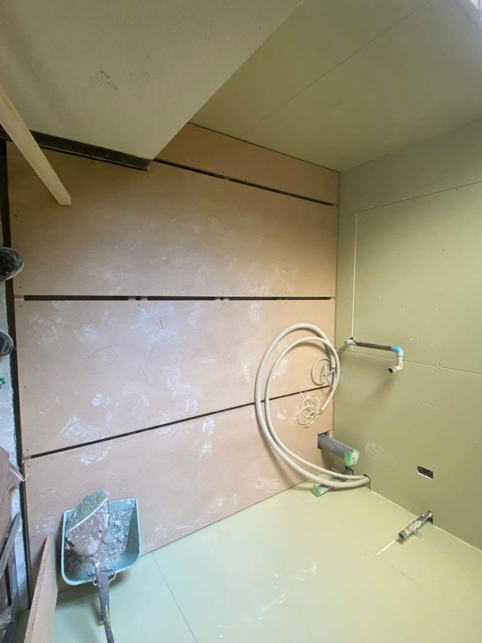 学校トイレ改修工事　乾式二重床　フクビフリーフロアＣＰ-Ｆ（東京都中野区）