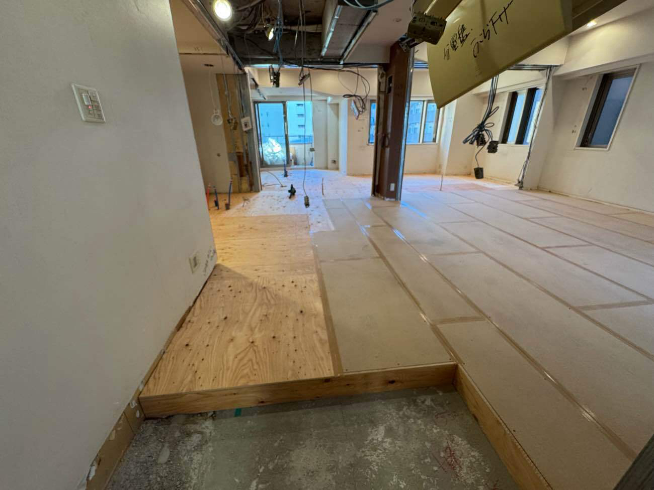 マンション　１日置床工事　乾式二重床（東京都中央区）