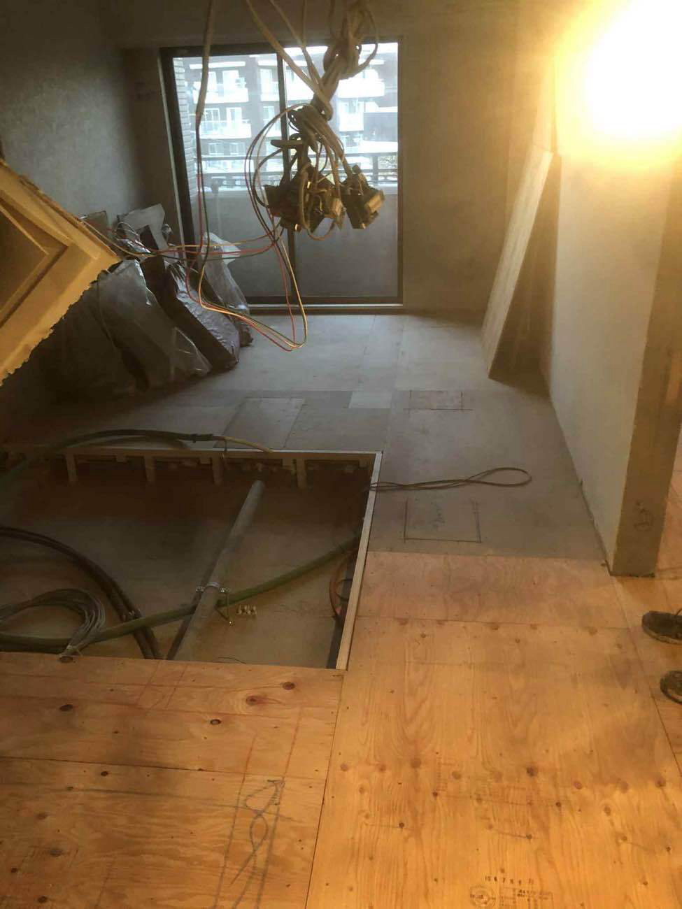 マンション　置床工事　乾式二重床（東京都目黒区）