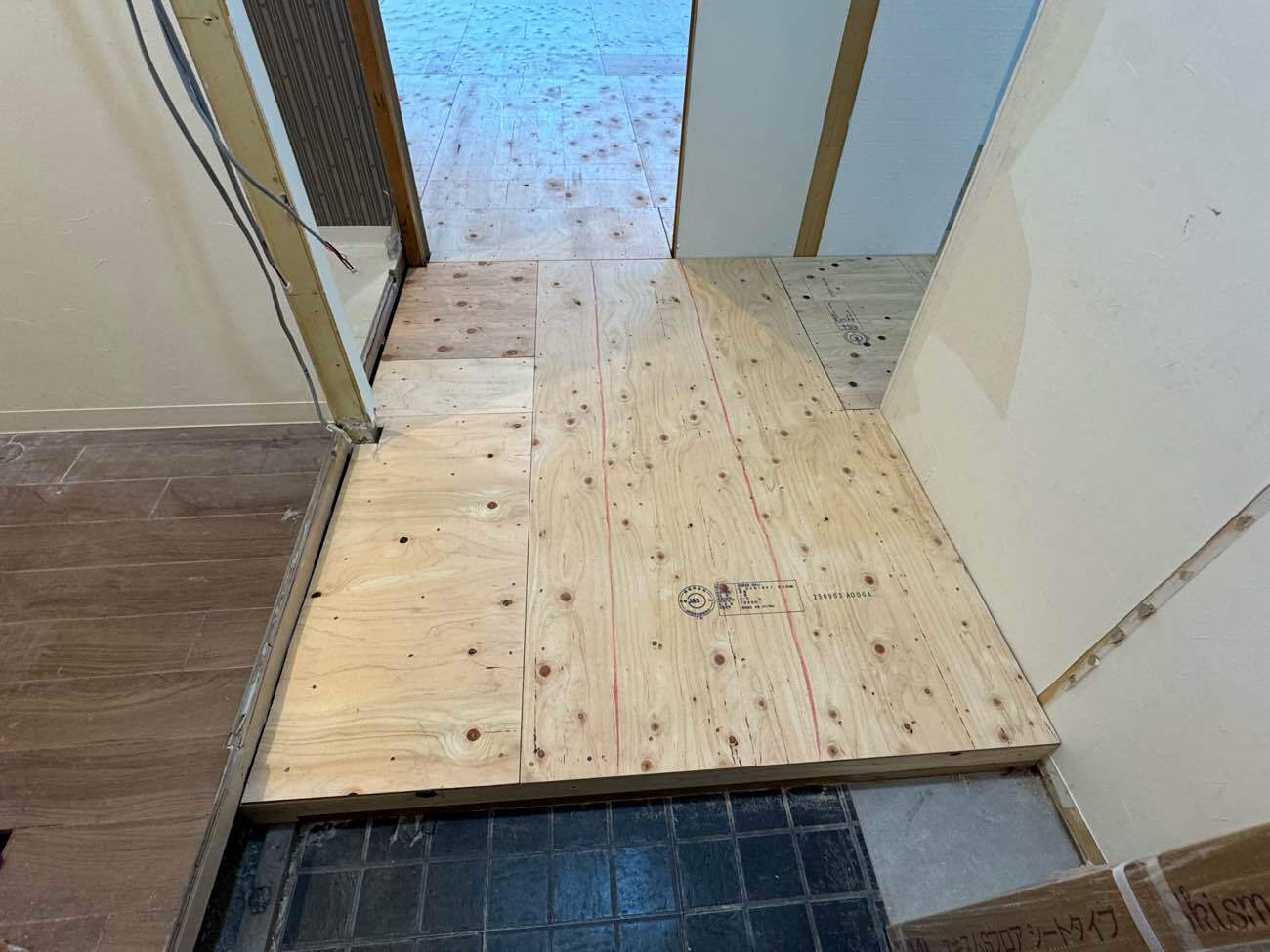 マンション　１日置床工事　乾式二重床（神奈川県大和市）