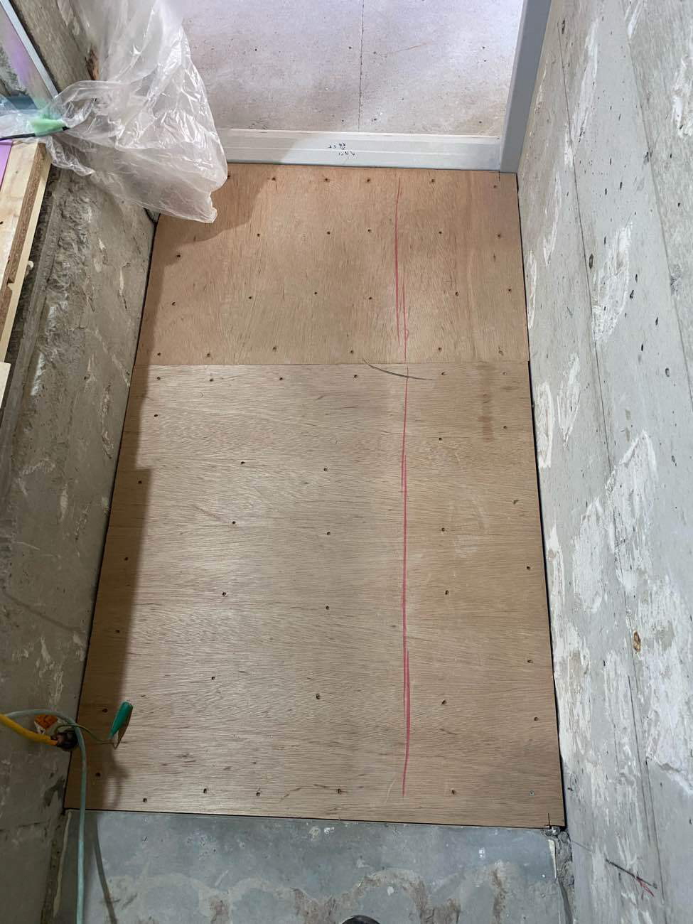 オフィス　置床工事　乾式二重床（東京都世田谷区）