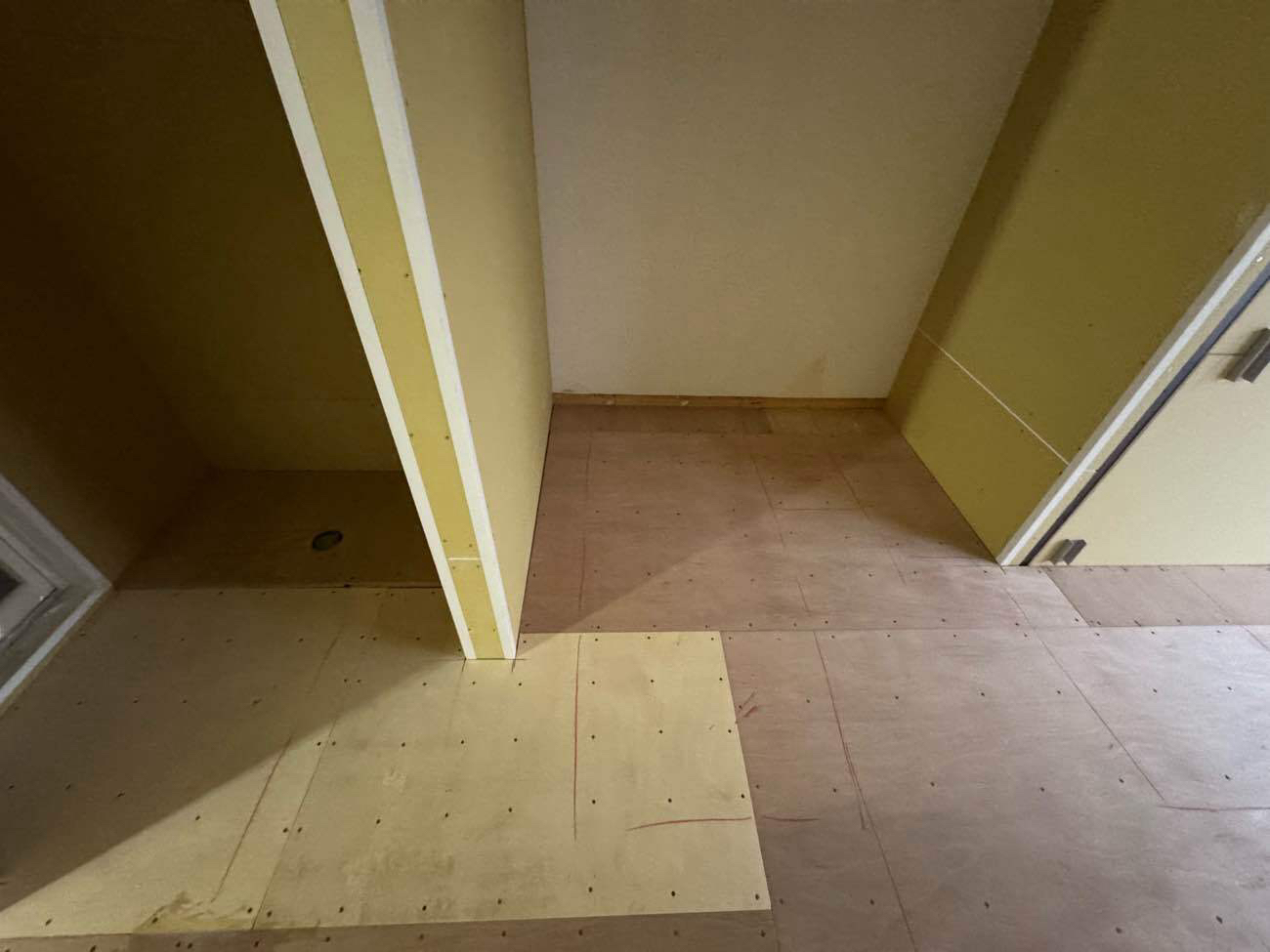 マンション　置床工事　乾式二重床（東京都渋谷区）