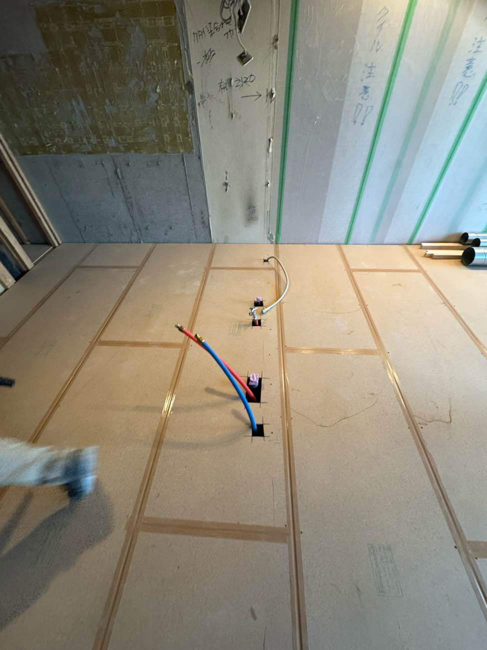 マンション　１日置床工事　乾式二重床（川崎市中原区）