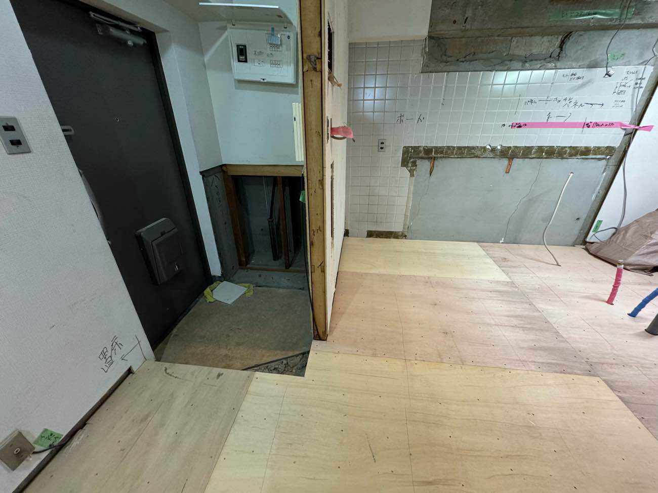 マンション　置床工事　乾式二重床（東京都港区南麻布）