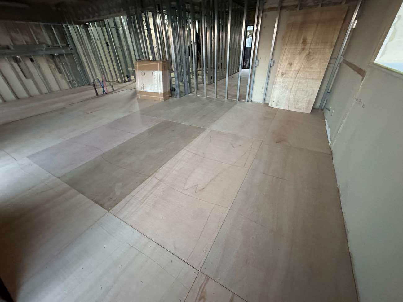 川崎市中原区のマンションにて、置床工事を行いました。（乾式二重床）【秀和建工】