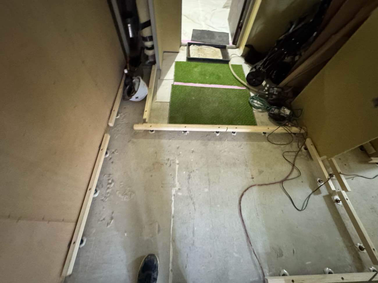 東京都渋谷区のマンションにて、１day置床工事を行いました。（乾式二重床）【秀和建工】