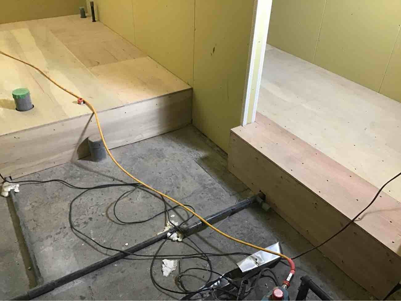 店舗　置床工事　乾式二重床（千葉県千葉市）