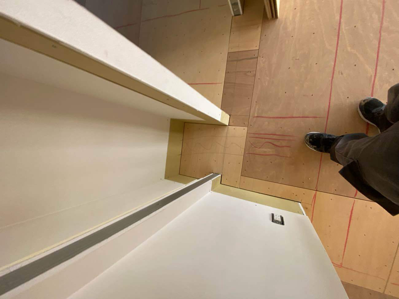 マンション　置床工事　乾式二重床（東京都中央区）