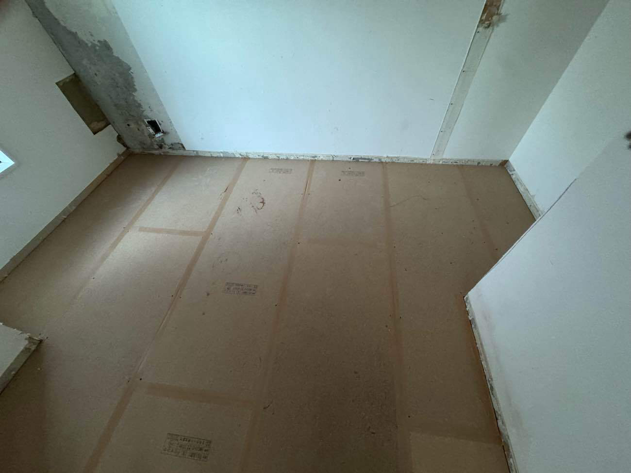 マンション　１日置床工事　乾式二重床（相模原市南区）