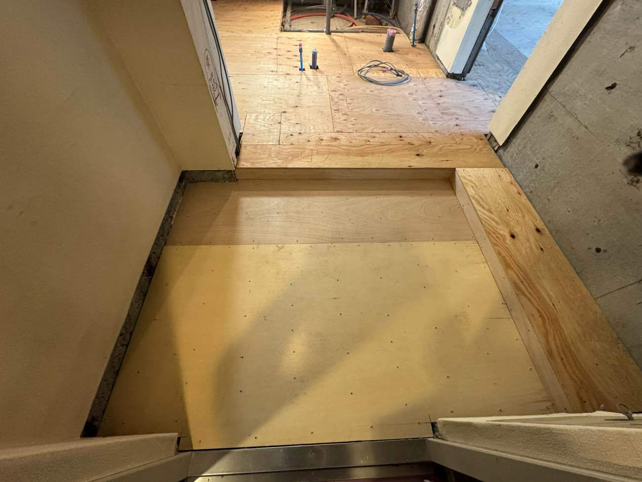 マンション　置床工事　乾式二重床 プラモクレン（東京都港区）