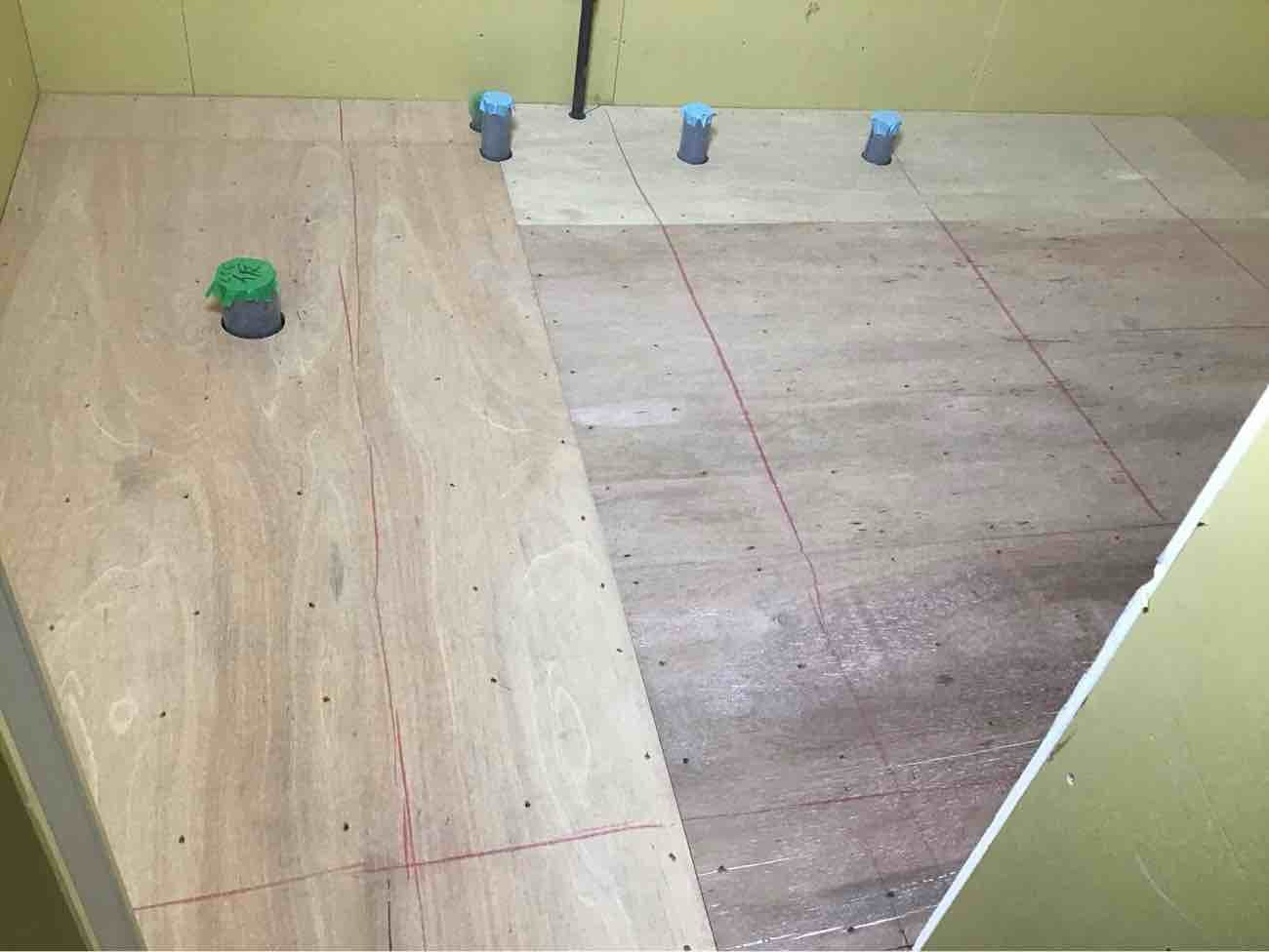 店舗　置床工事　乾式二重床（千葉県千葉市）