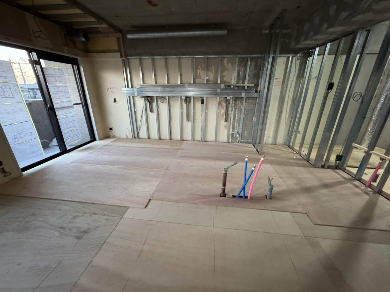 川崎市中原区のマンションにて、置床工事を行いました。（乾式二重床）【秀和建工】