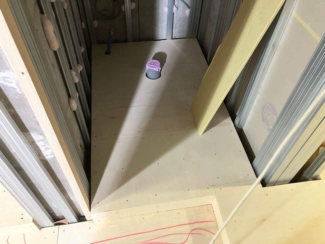 マンション　１日置床工事　乾式二重床（東京都渋谷区）