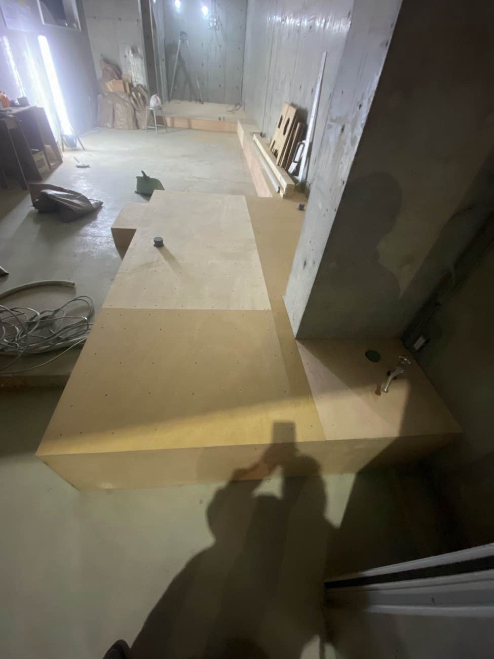 店舗　新装　置床工事　乾式二重床（東京都江東区）